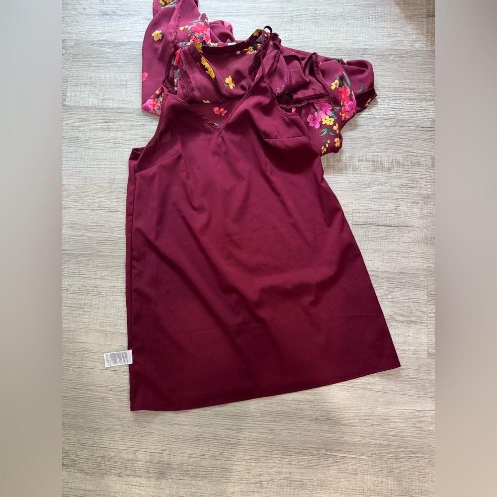 Old Navy Maroon Floral Top - Picture 8 of 8